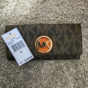 Michael kors wallet